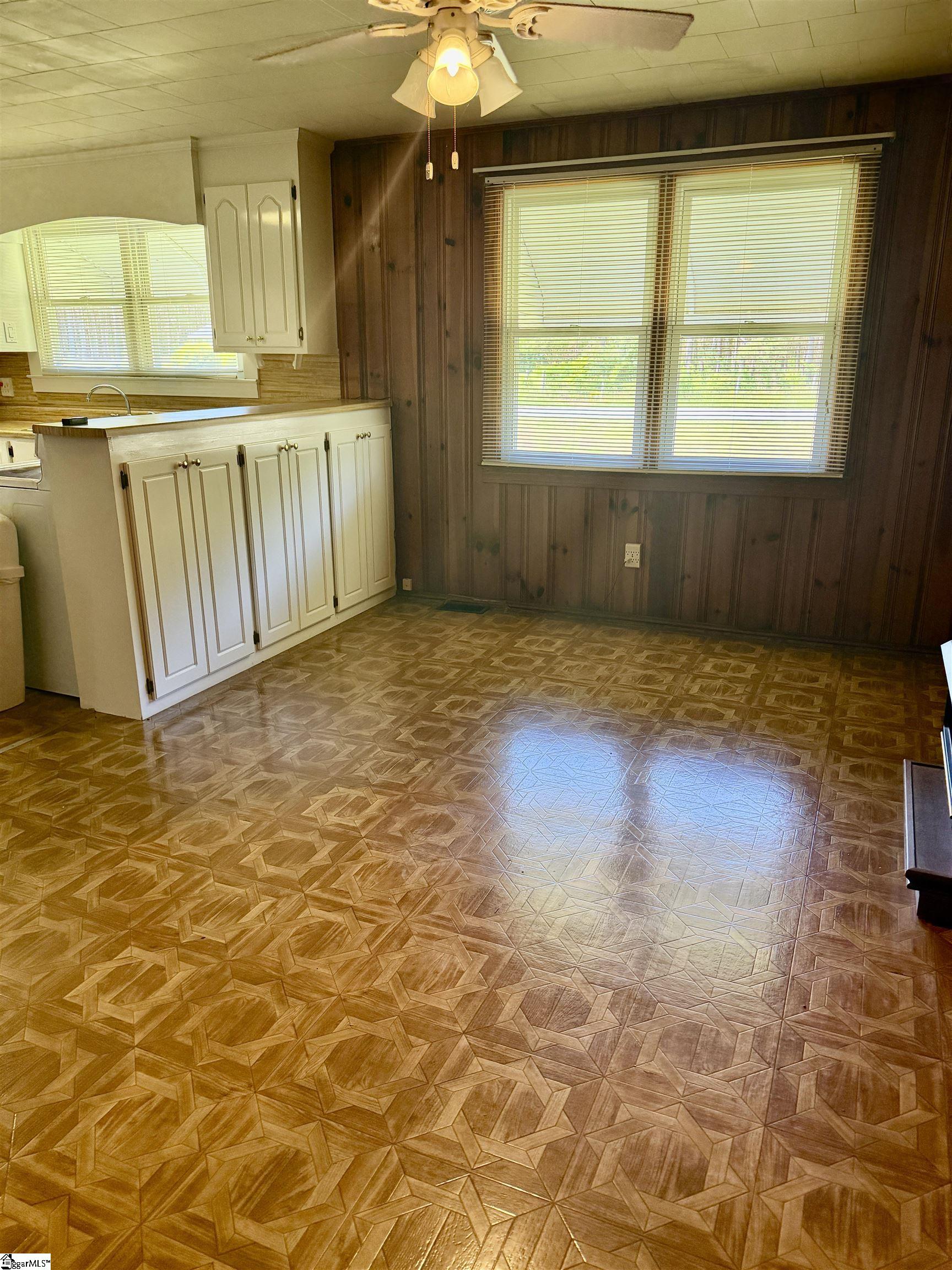 7593 Greenpond Road Gray Court, SC 29645 - Photo 5 of 25 Gallery Image 5