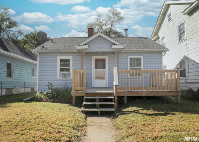 $88,000 | 934 20th Avenue, Rock Island, IL 61201