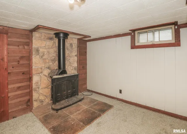 $88,000 | 934 20th Avenue, Rock Island, IL 61201