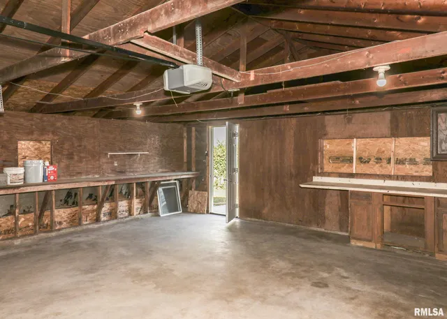 $88,000 | 934 20th Avenue, Rock Island, IL 61201