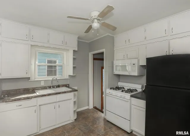 $88,000 | 934 20th Avenue, Rock Island, IL 61201