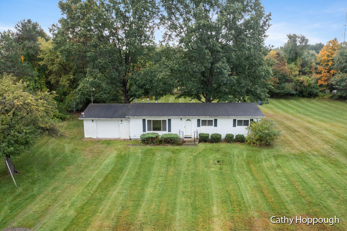 2075 Towner Road Haslett, MI 48840 - Photo 21 of 25 IMG_1020