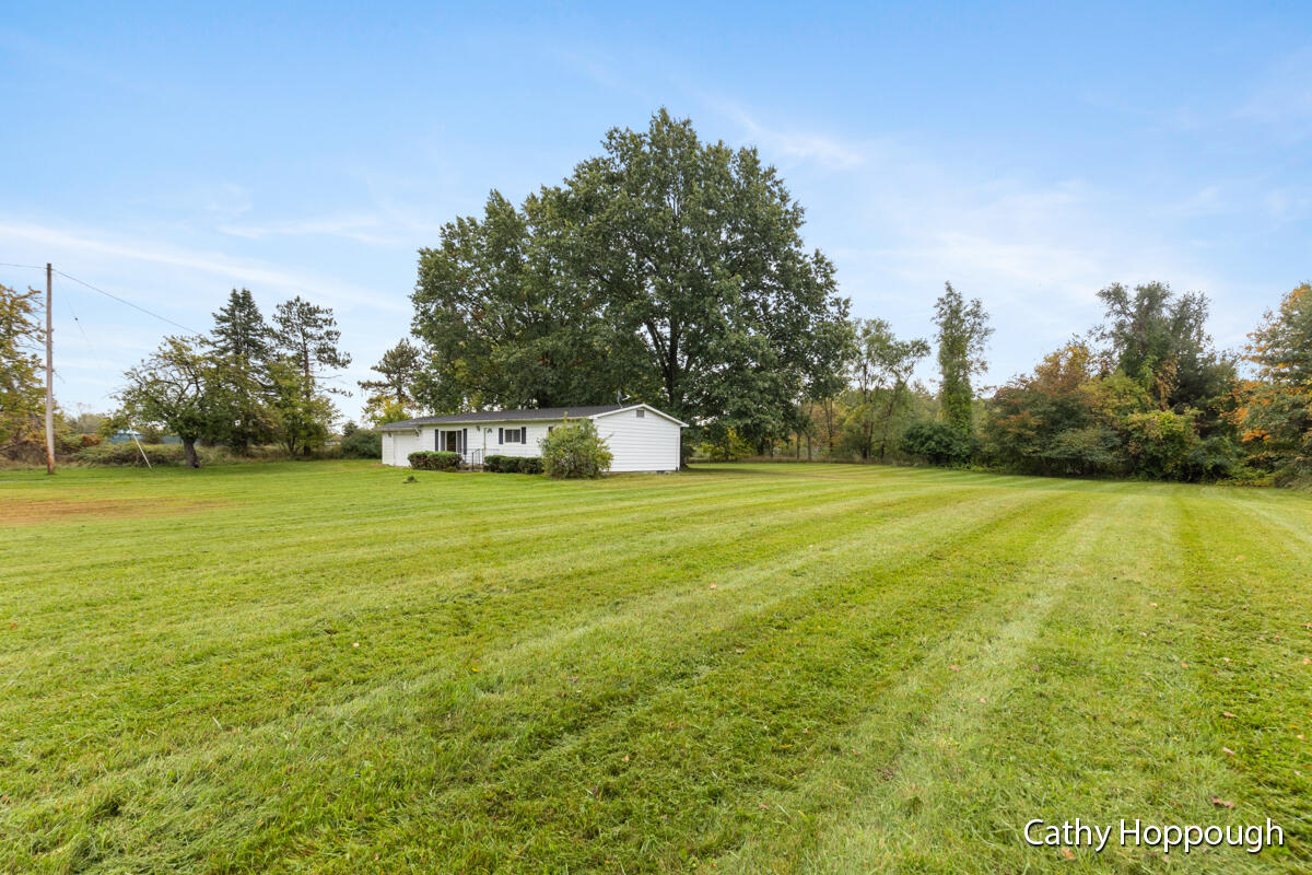 2075 Towner Road Haslett, MI 48840 - Photo 3 of 25 IMG_1002