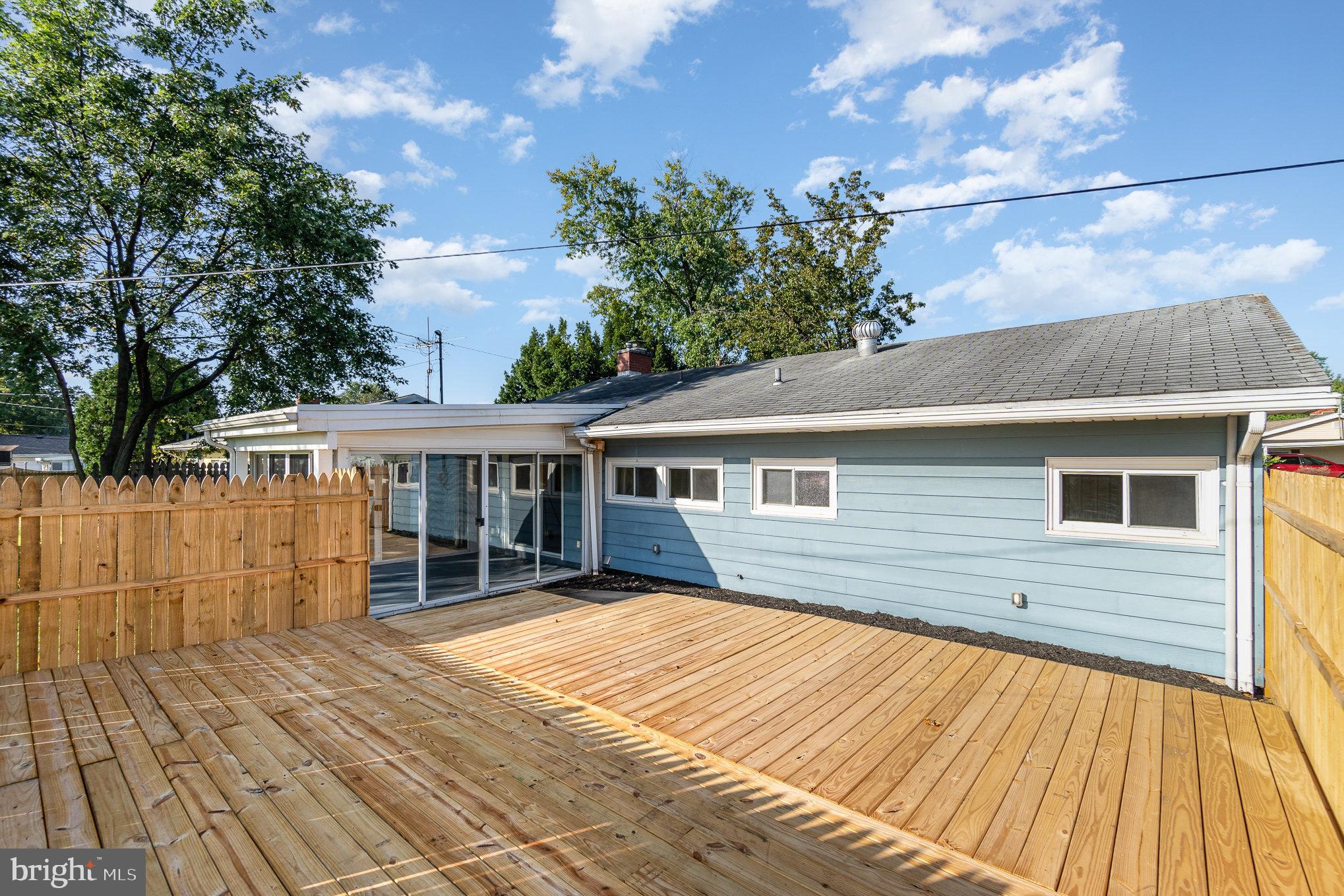 1503 Fireside Road York, PA 17404 - Photo 23 of 27