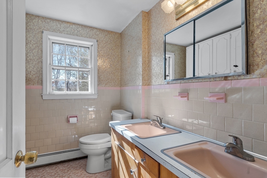 22 Eugene Road Burlington, MA 01803 - Photo 12 of 34 Gallery Image 12