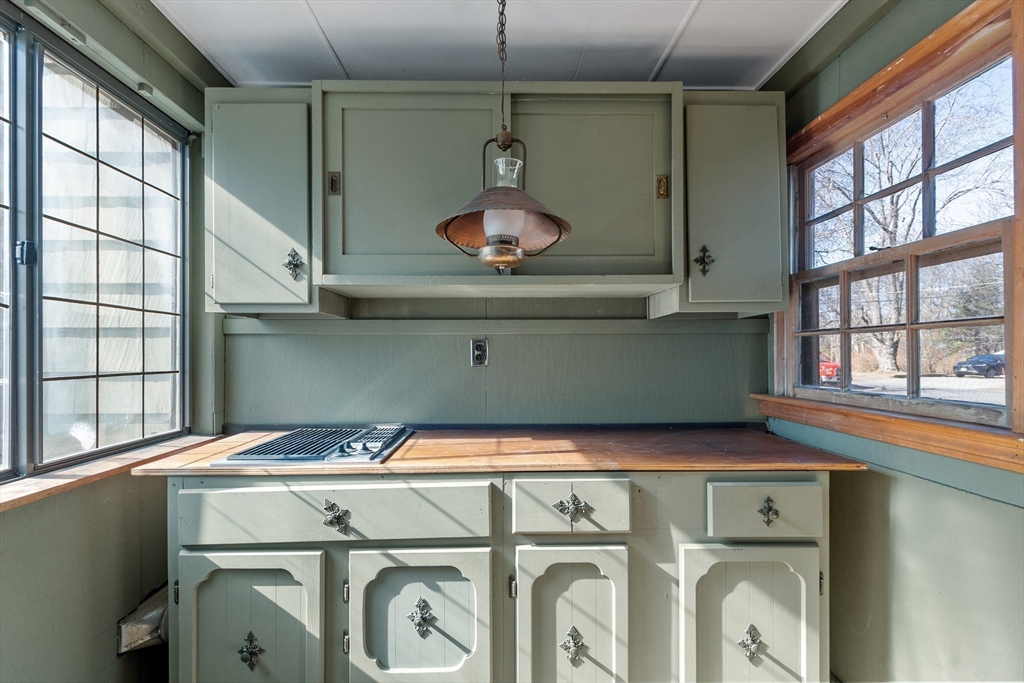 22 Eugene Road Burlington, MA 01803 - Photo 16 of 34 Gallery Image 16