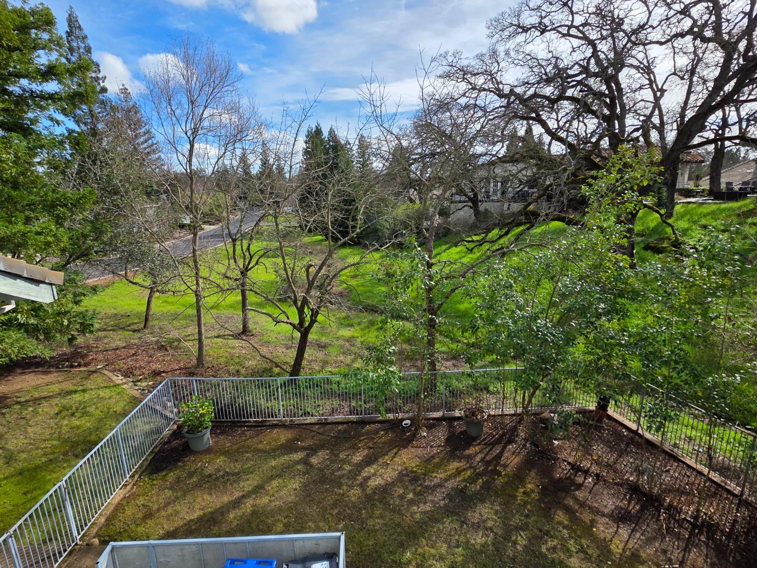 6416 Rio Blanco Drive Rancho Murieta, CA 95683 - Photo 47 of 70 Side yard view from Master Deck.