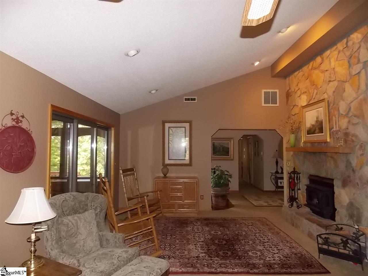 103 Hunters Ridge Pickens, SC 29671 - Photo 9 of 27