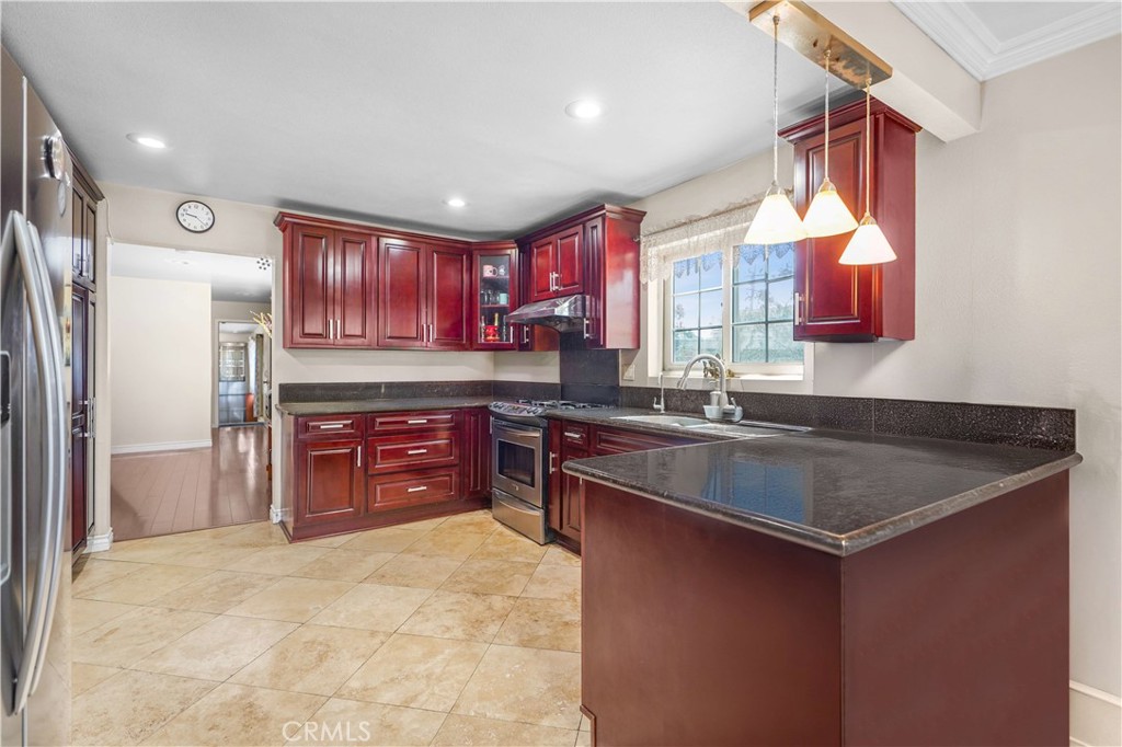 1316 Edgewood Drive Alhambra, CA 91803 - Photo 4 of 19