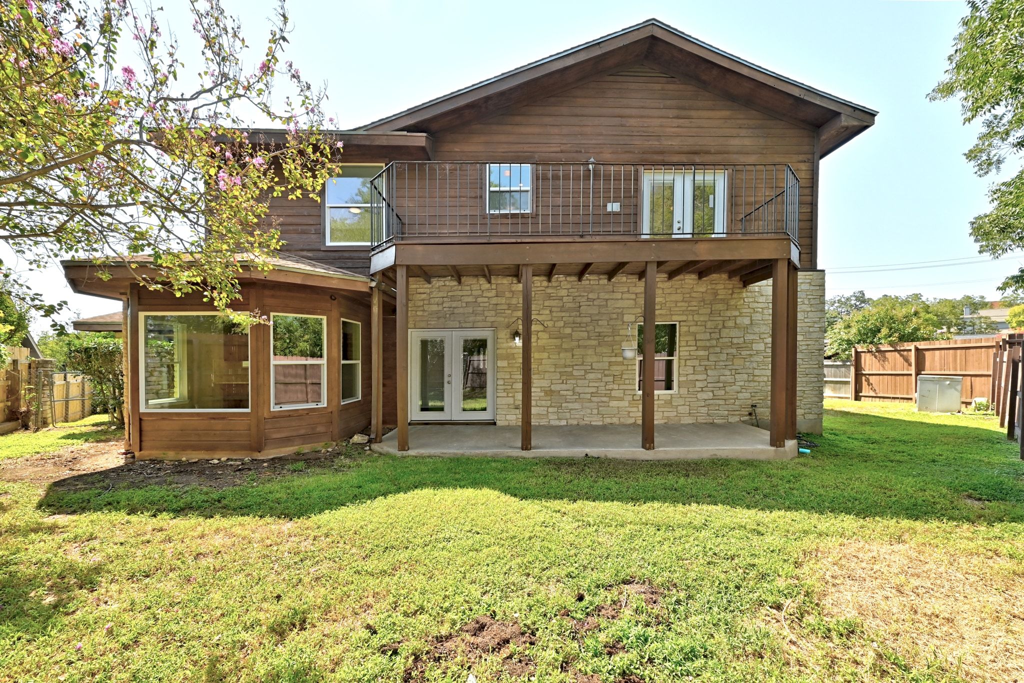 1904 Cedar Ridge Drive Austin, TX 78741 - Photo 38 of 40