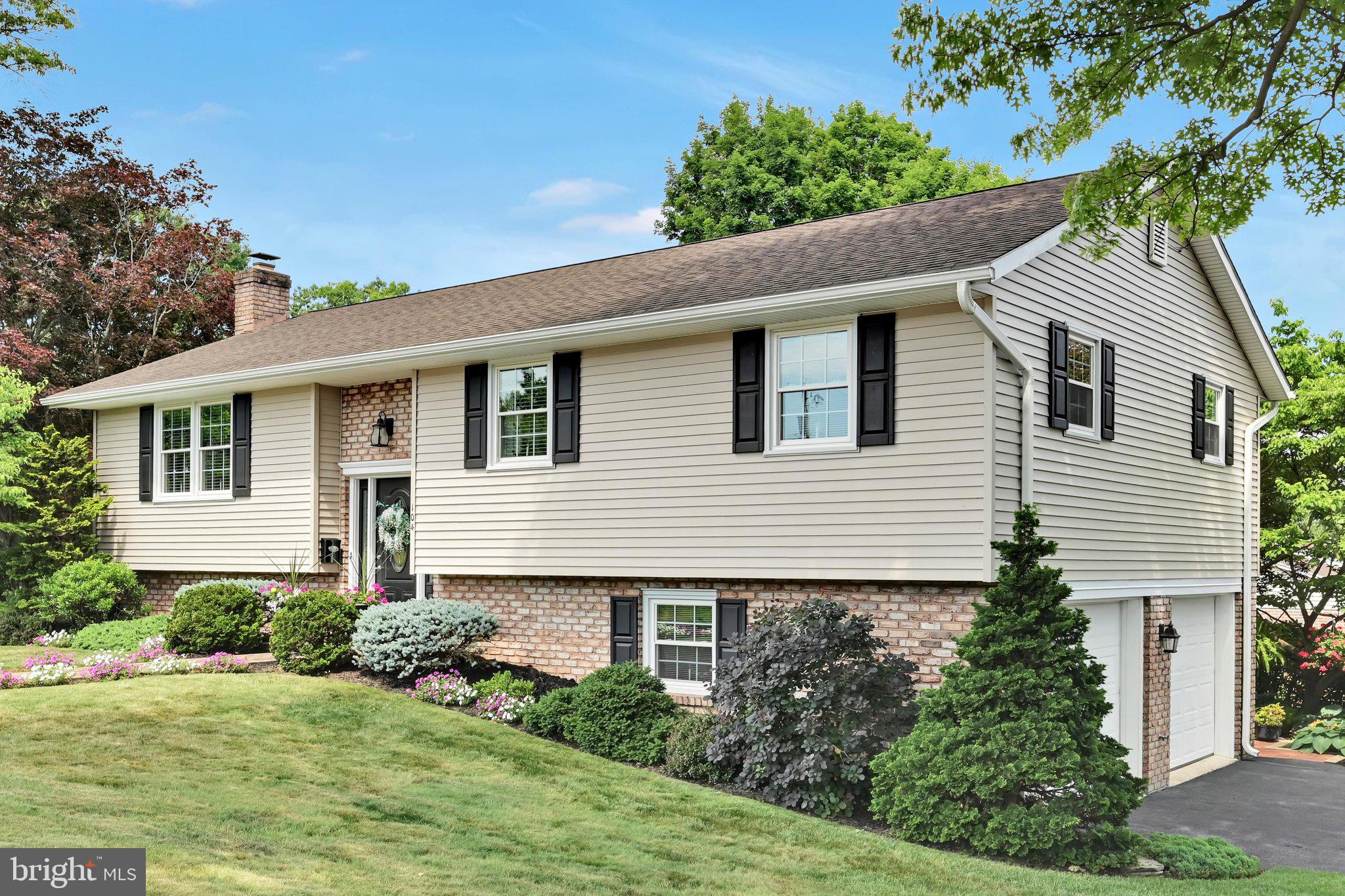 104 Julia Road Ephrata, PA 17522 - Photo 12 of 53 Exterior Front
