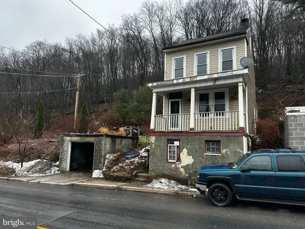 $48,300 | 415 Peacock Street, Pottsville, PA 17901
