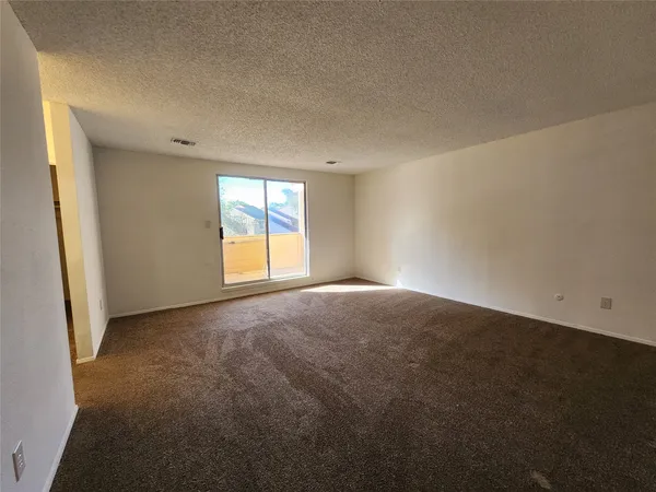 a view of empty room with window