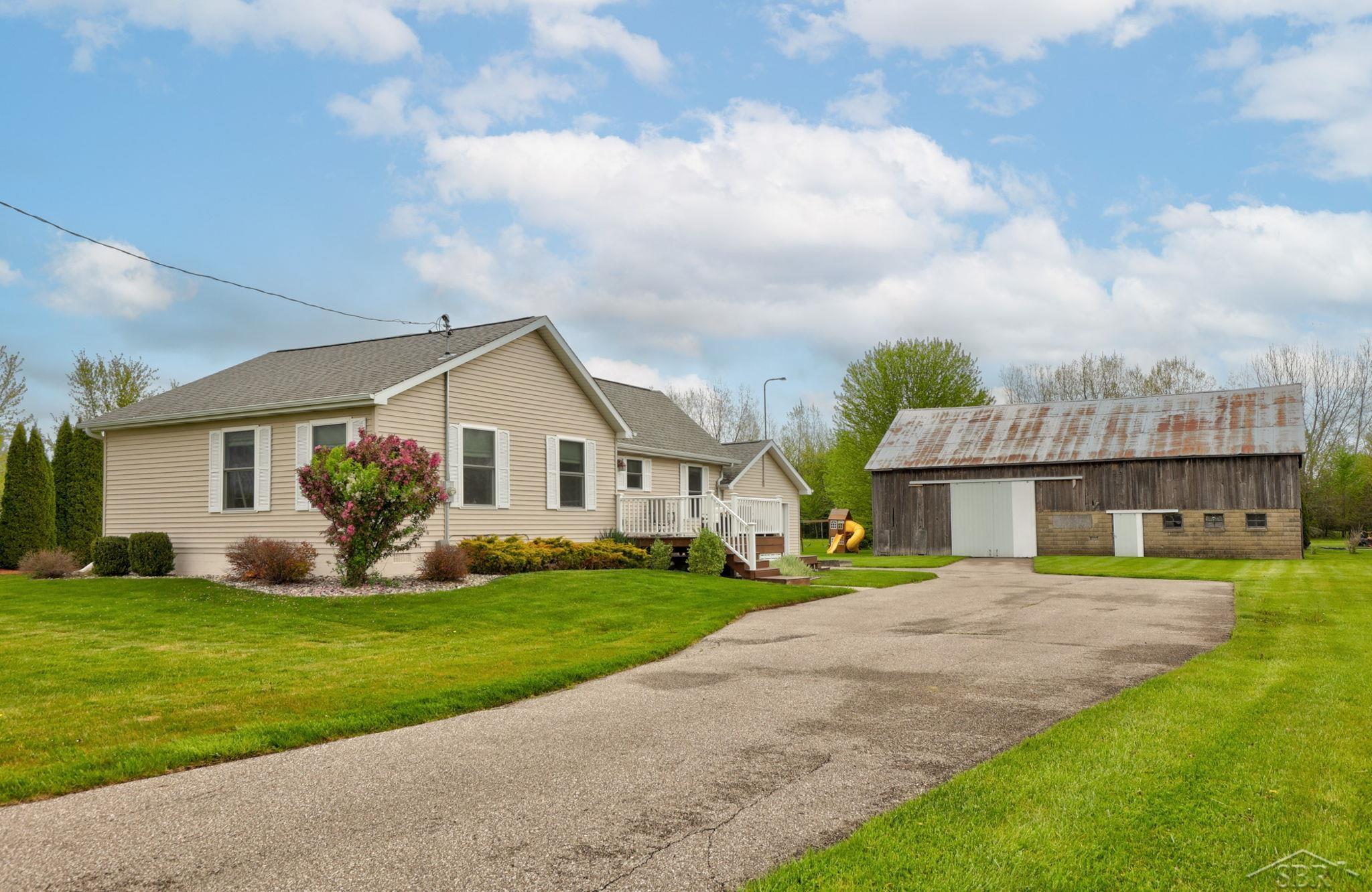 2850 North Thomas Road Saginaw, MI 48609 - Photo 7 of 41 50174695-0701f985-e7e9-4036-931e-1fa48615e963.JPG