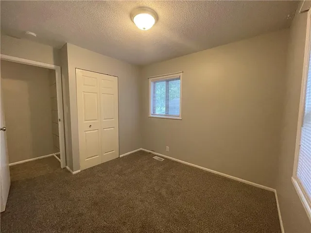 $575,000 | 18904 East Arrowhead Drive, Independence, MO 64056