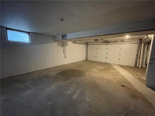 $575,000 | 18904 East Arrowhead Drive, Independence, MO 64056