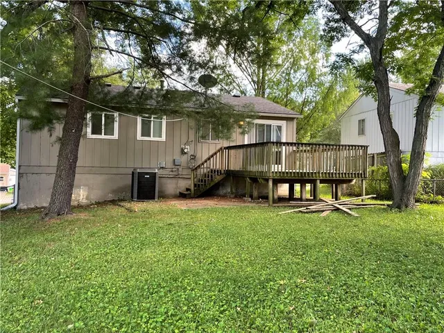 $575,000 | 18904 East Arrowhead Drive, Independence, MO 64056