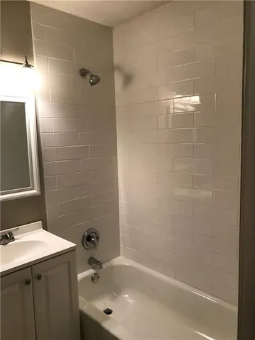 $575,000 | 18904 East Arrowhead Drive, Independence, MO 64056