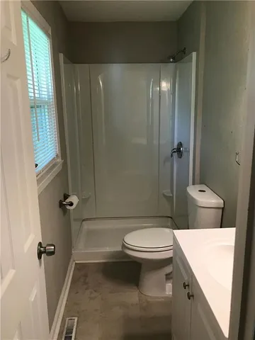 $575,000 | 18904 East Arrowhead Drive, Independence, MO 64056