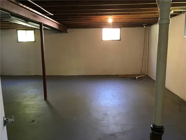 $575,000 | 18904 East Arrowhead Drive, Independence, MO 64056