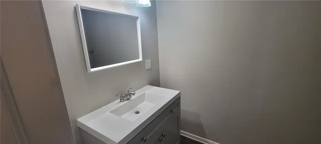 $575,000 | 18904 East Arrowhead Drive, Independence, MO 64056