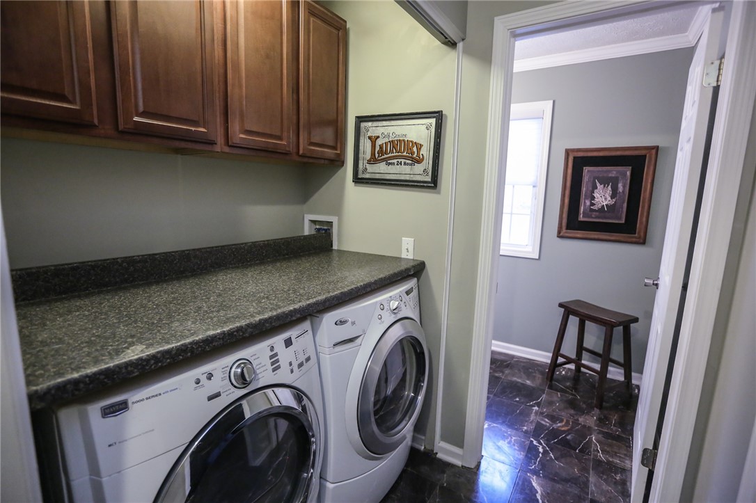 928 Lothario Circle Webster, NY 14580 - Photo 19 of 45