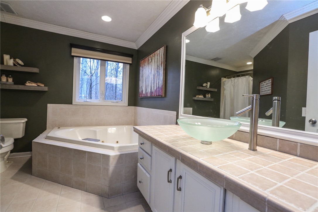 928 Lothario Circle Webster, NY 14580 - Photo 24 of 45