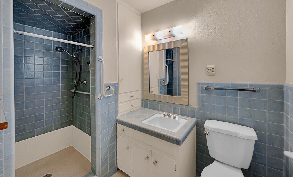 1112 North 63rd Street Waco, TX 76710 - Photo 28 of 36 Primary Bath