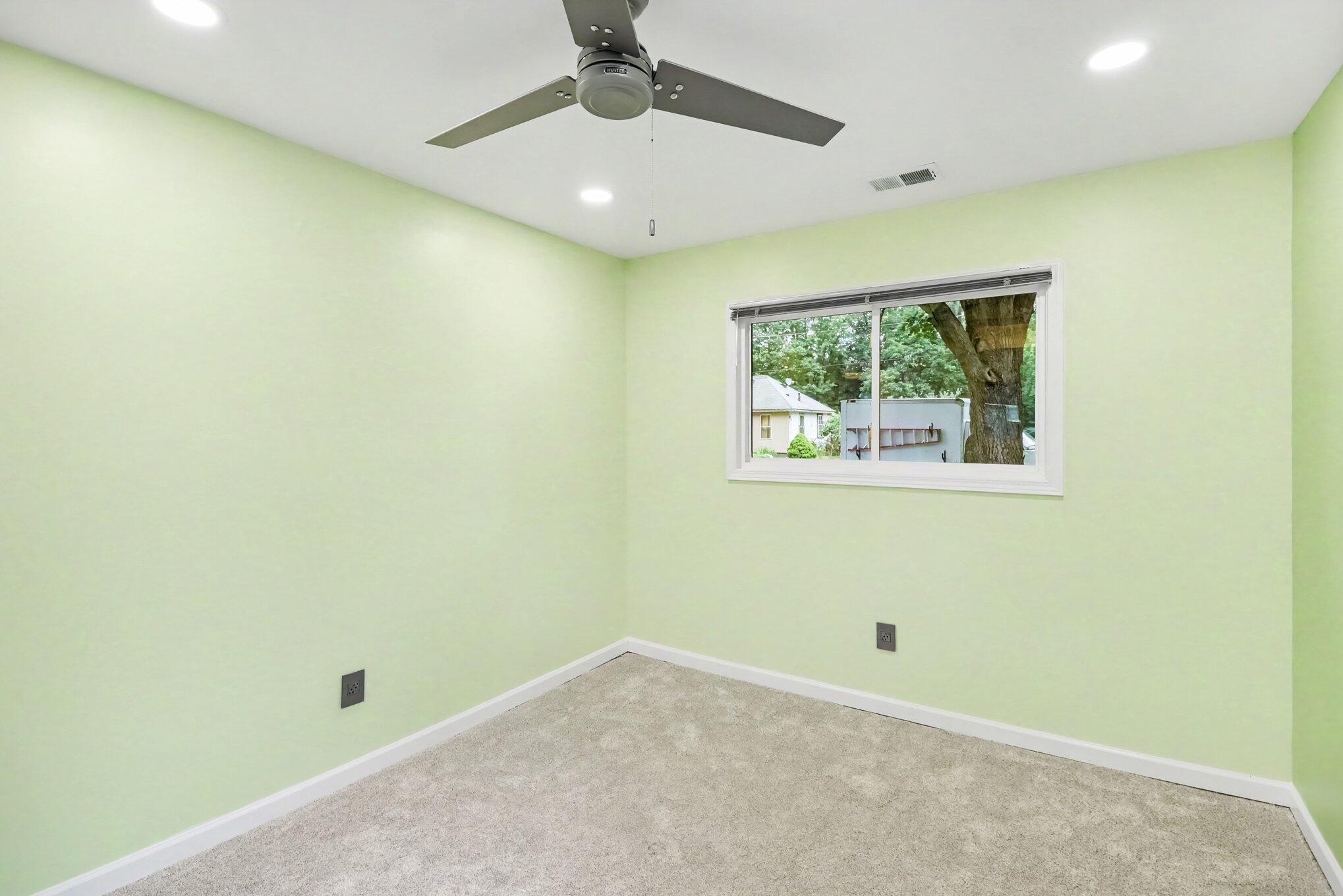 709 11th Street Three Rivers, MI 49093 - Photo 12 of 25 013_file_4598