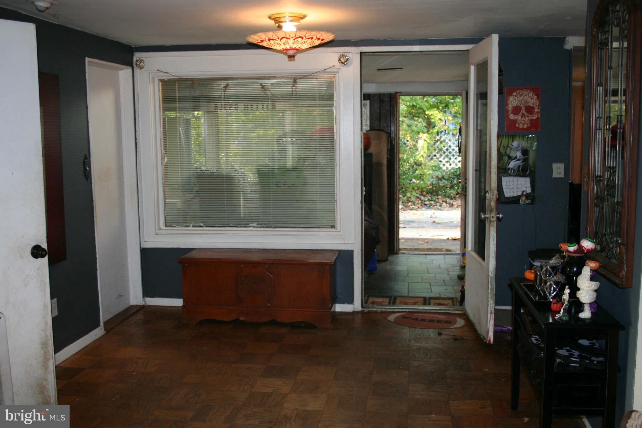 7105 Oak Ridge Road Falls Church, VA 22042 - Photo 8 of 16 Interior (General)