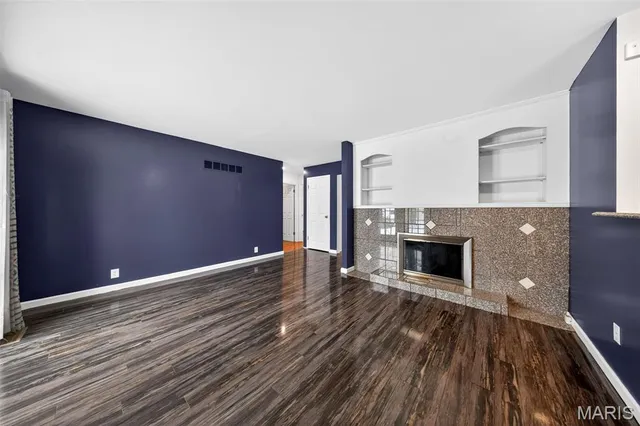 $250,000 | 2042 Shoreham Drive, Florissant, MO 63033