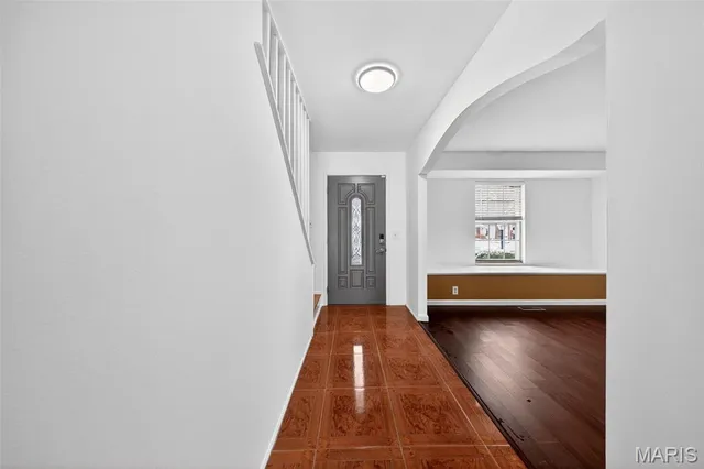 $250,000 | 2042 Shoreham Drive, Florissant, MO 63033