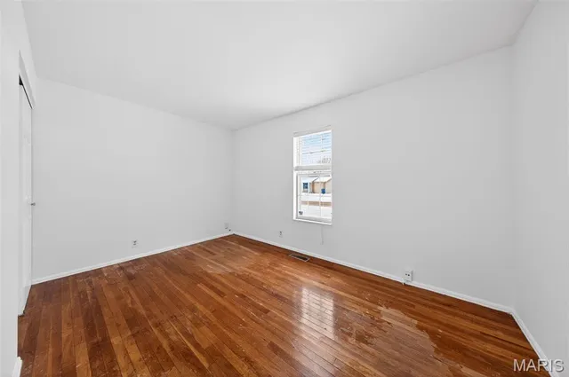 $250,000 | 2042 Shoreham Drive, Florissant, MO 63033