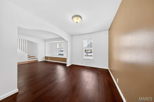 $250,000 | 2042 Shoreham Drive, Florissant, MO 63033