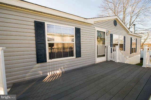 7959 Telegraph Road, Unit 21B Severn, MD 21144 - Photo 17 of 18 Front Deck