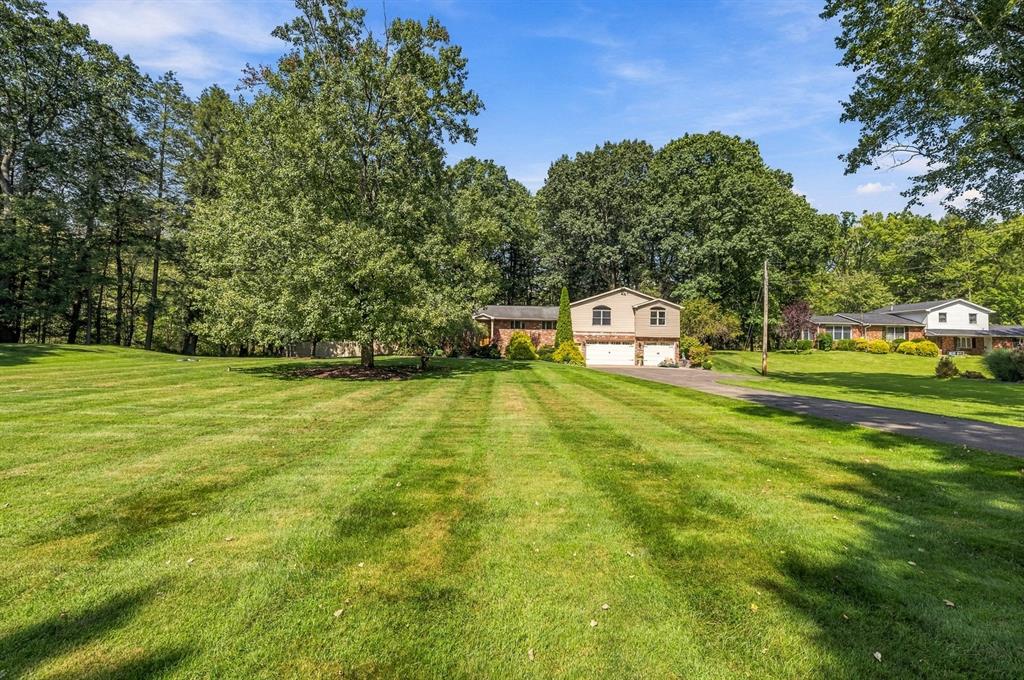 46 Country Club Road Grove City, PA 16127 - Photo 2 of 33 Gallery Image 2
