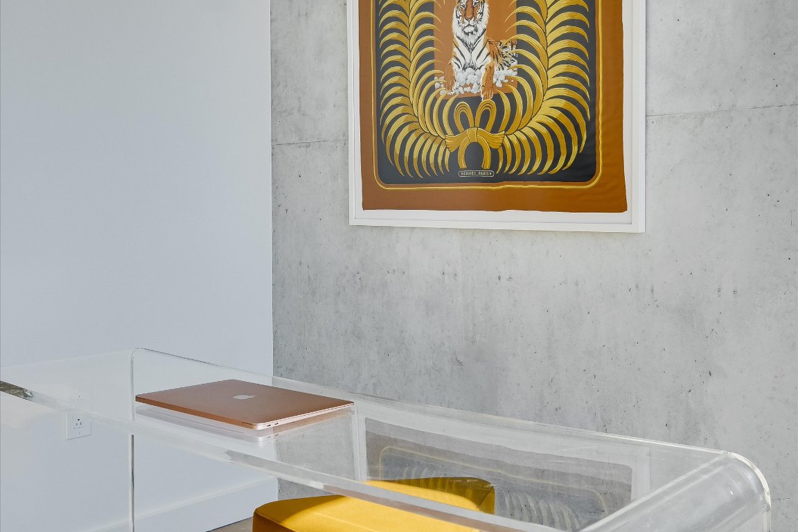 610 Davis Street, Unit 4603 Austin, TX 78701 - Photo 27 of 38 a bathroom with a sink and a bathtub