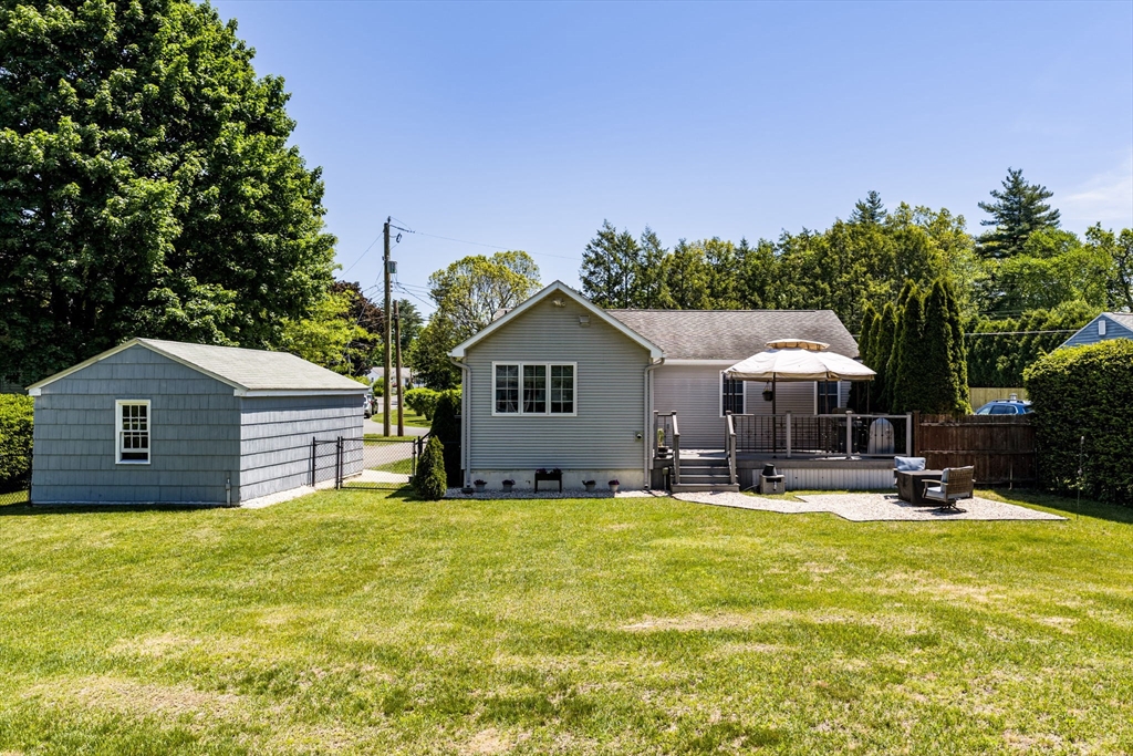 46 Rochford Circle Springfield, MA 01128 - Photo 5 of 29
