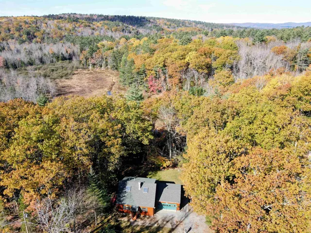 $419,900 | 247 Valley Road, Haverhill, NH 03785