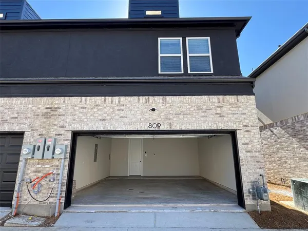 $2,900 | 809 Meadowcrest Drive, Plano, TX 75075