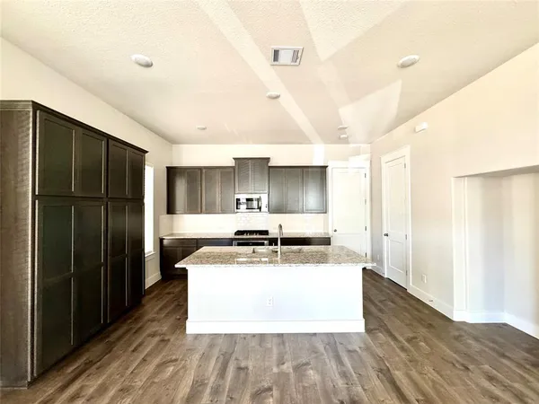 $2,900 | 809 Meadowcrest Drive, Plano, TX 75075