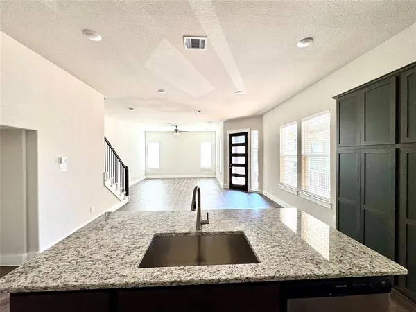 $2,900 | 809 Meadowcrest Drive, Plano, TX 75075