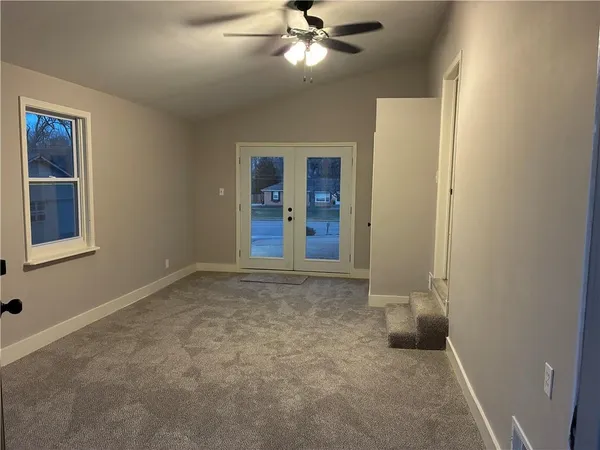 $264,900 | 1910 South Lee's Summit Road, Independence, MO 64050