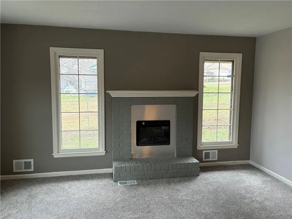 $264,900 | 1910 South Lee's Summit Road, Independence, MO 64050