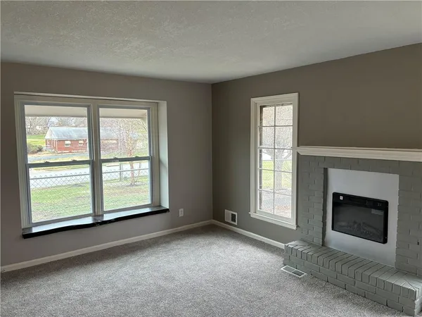 $264,900 | 1910 South Lee's Summit Road, Independence, MO 64050