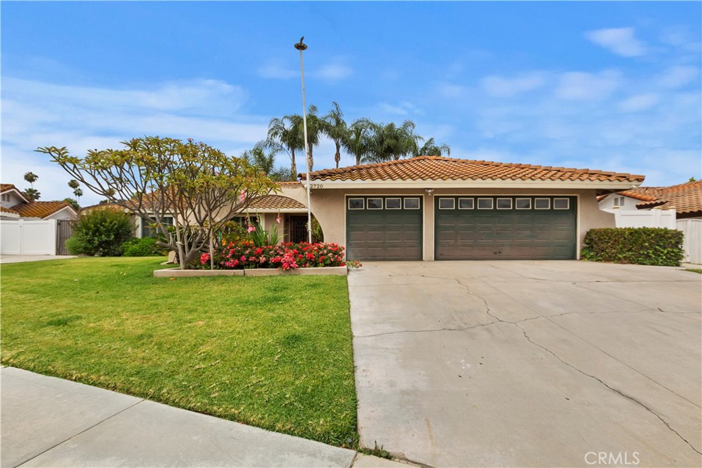 2720 Lexington Place Riverside, CA 92506 - Photo 3 of 32