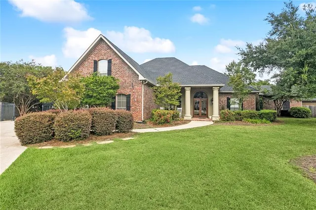 $599,999 | 1516 Aristocrat Court, Covington, LA 70433