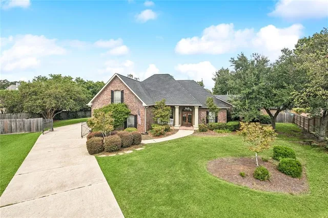 $599,999 | 1516 Aristocrat Court, Covington, LA 70433