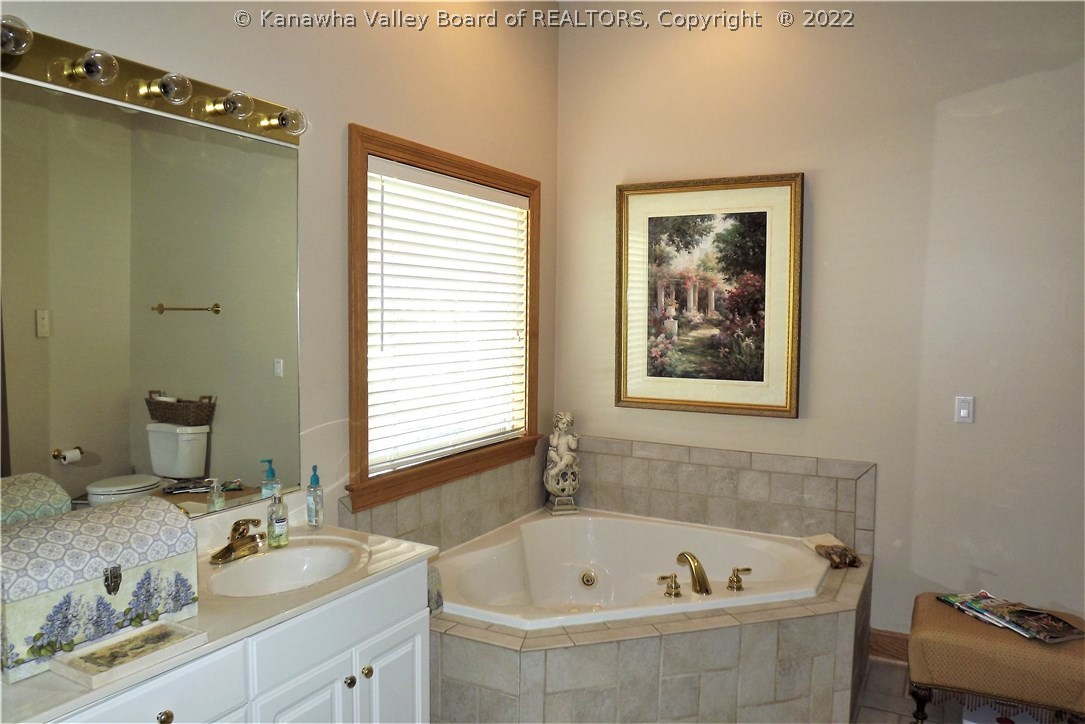2 Holly Circle Winfield, WV 25213 - Photo 16 of 28 Gallery Image 16