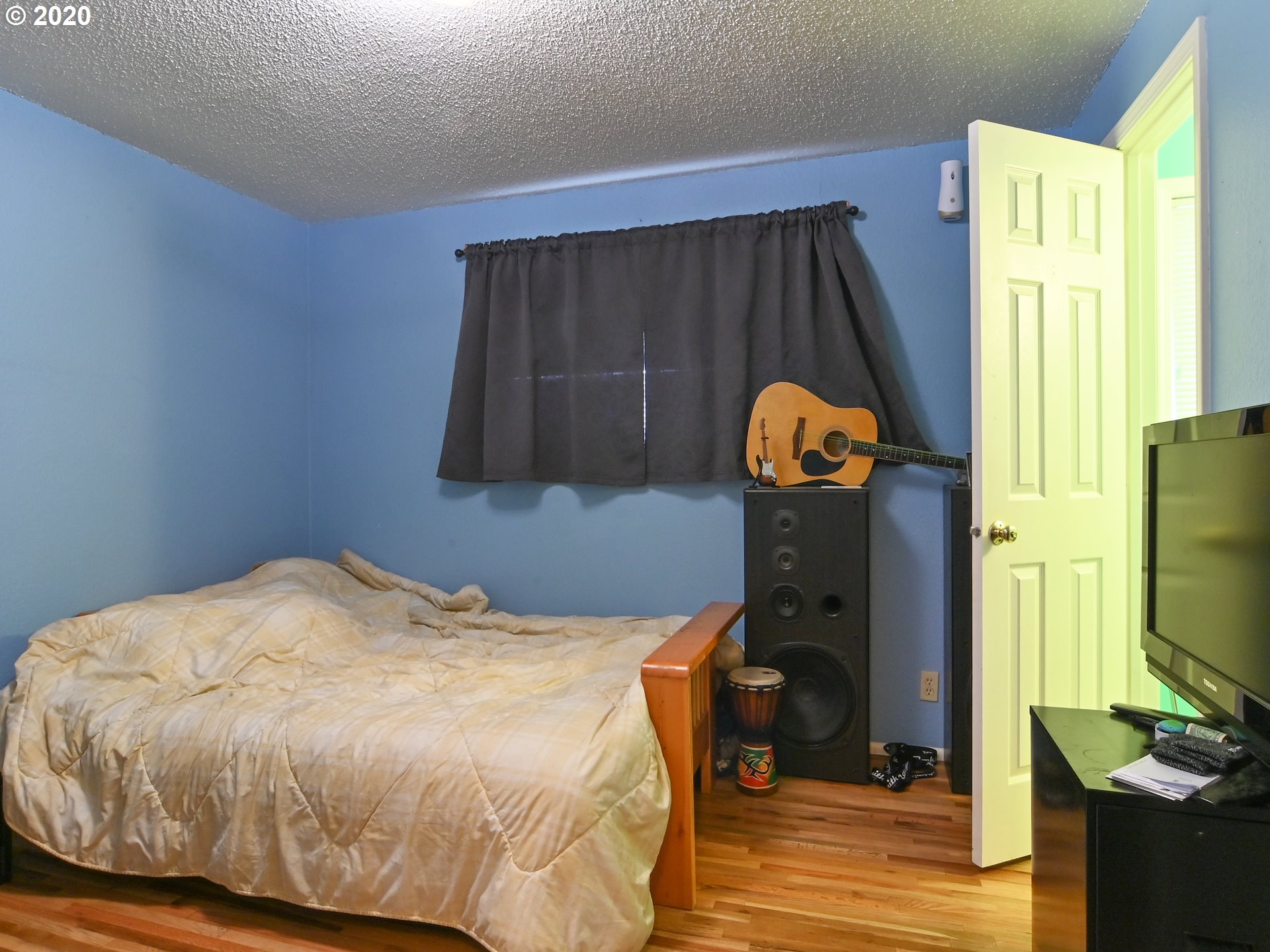 1077 Pleasant Street Springfield, OR 97477 - Photo 18 of 28